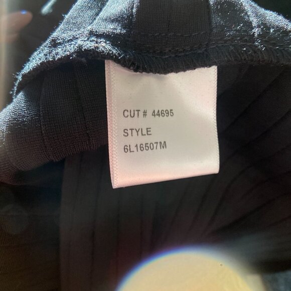 NWT Tadashi Shoji Tabora Off Shoulder Pintuck Jersey  Dress, size Medium - Picture 5 of 16